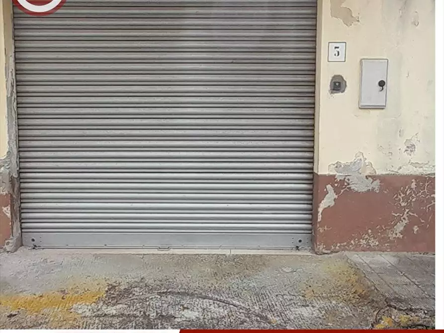 Immagine 1 di Garage in vendita  a Taurianova