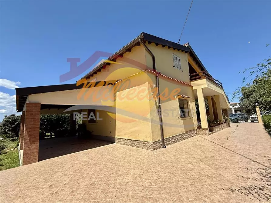 Immagine 5 di Villa in vendita  a Siracusa
