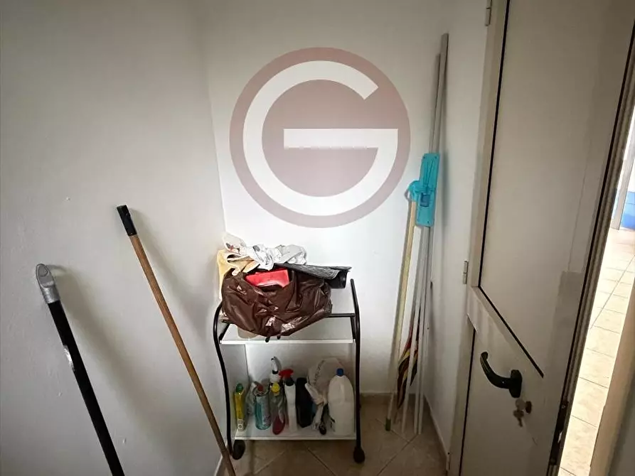 Immagine 4 di Garage in vendita  a Taurianova