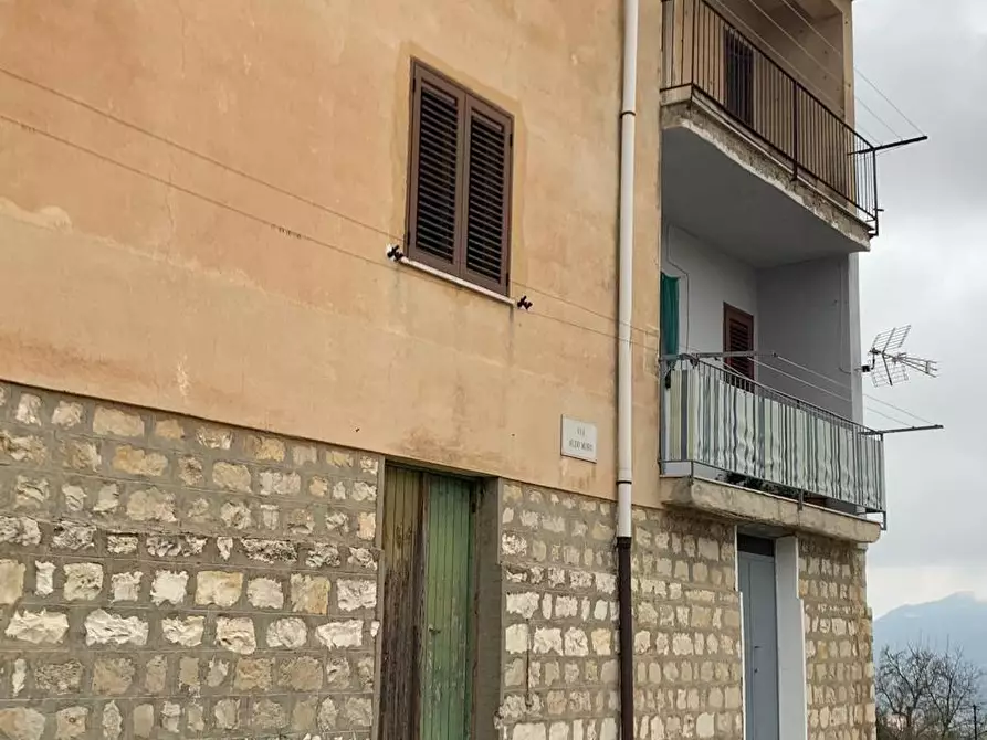 Immagine 1 di Appartamento in vendita  in via Aldo Moro 6 a Prizzi