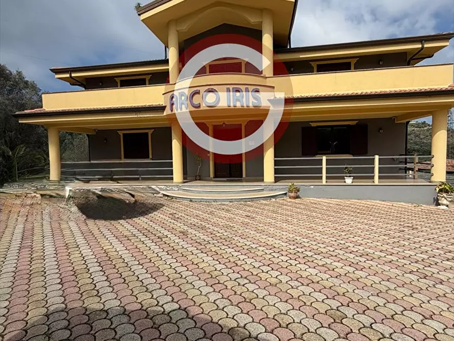 Immagine 2 di Locale commerciale in affitto  a Palmi