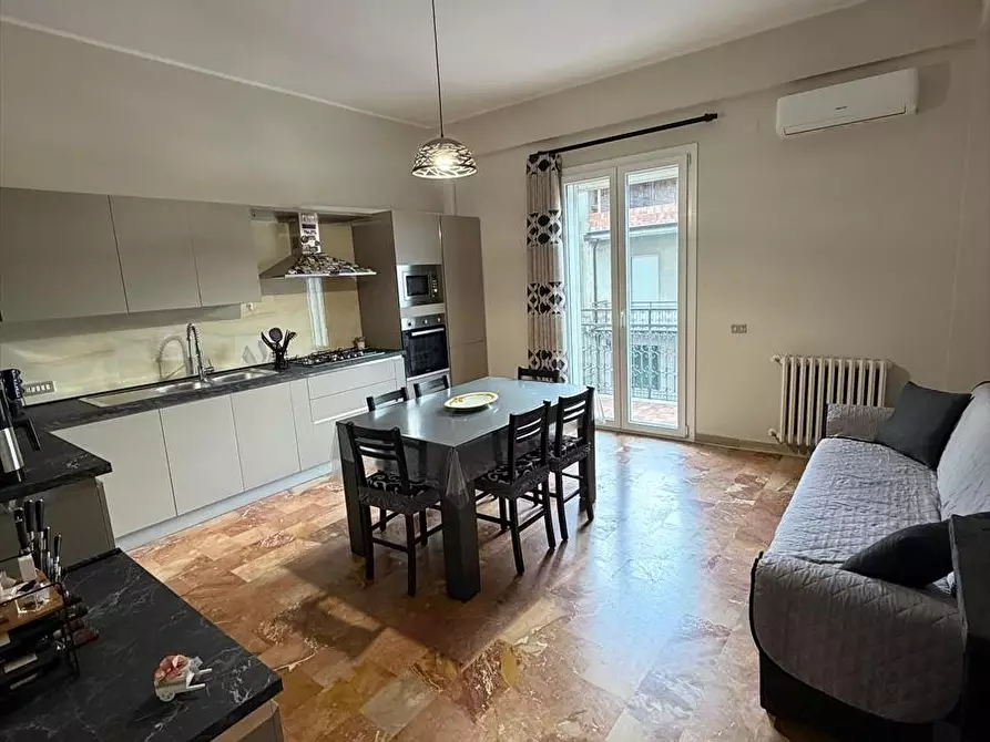 Immagine 2 di Appartamento in vendita  a Taurianova