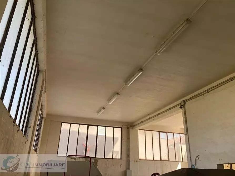 Immagine 3 di Magazzino in vendita  in via Rosario Nicoletti 52 a Lercara Friddi