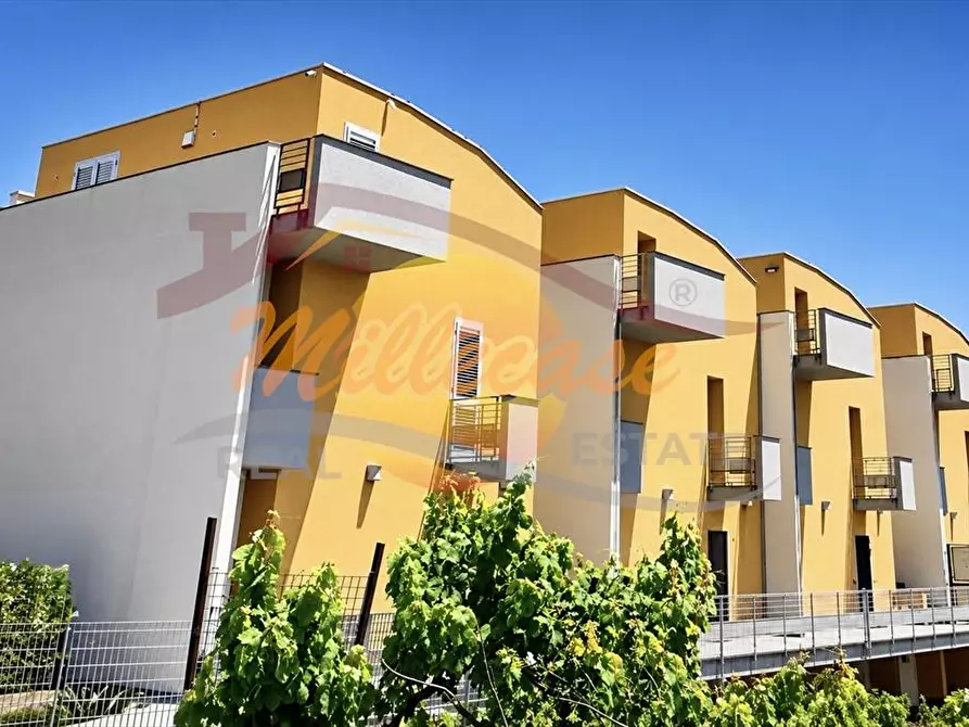 Immagine 14 di Appartamento in vendita  in viale garrone a Siracusa