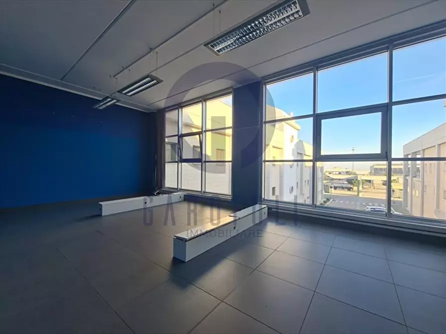 Immagine 3 di Ufficio in affitto  in Via Antichi Pastifici n.8 a Molfetta