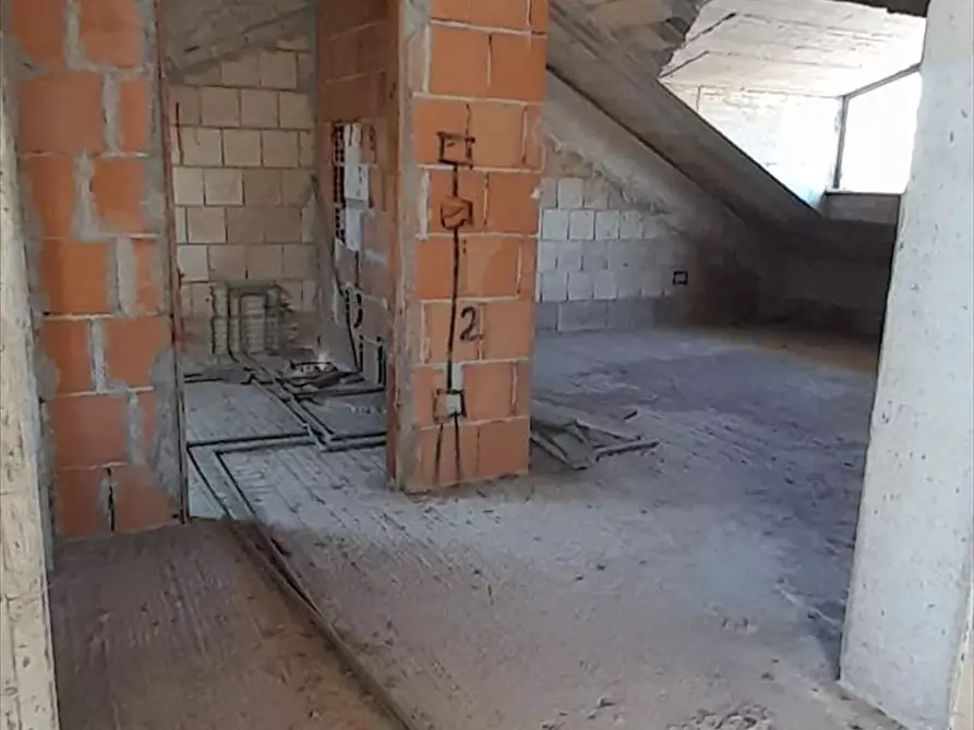 Immagine 21 di Villa in vendita  a Cittanova