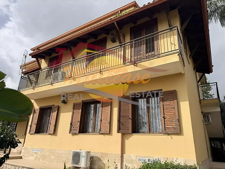 Immagine 2 di Villa in vendita  in viale Garrone a Melilli