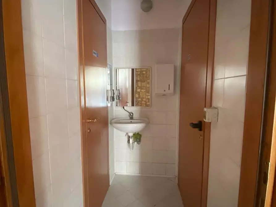 Immagine 6 di Locale commerciale in vendita  in via Padre La Pilusa 28 a San Giovanni Gemini