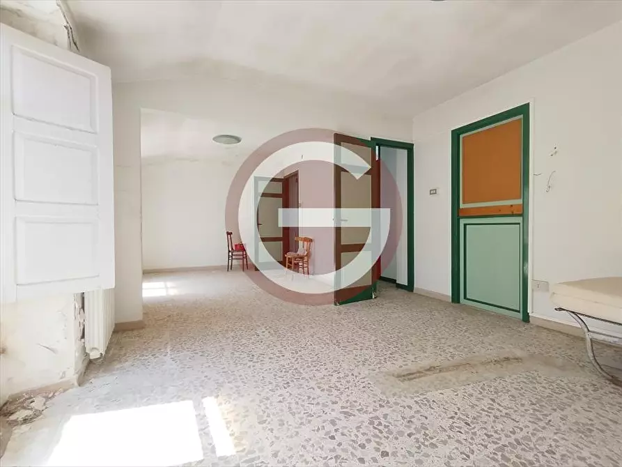 Immagine 17 di Palazzo in vendita  a Cittanova