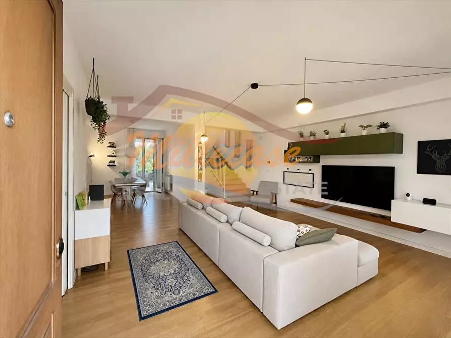 Immagine 3 di Villa in vendita  in VIA LUIGI MONTI a Siracusa