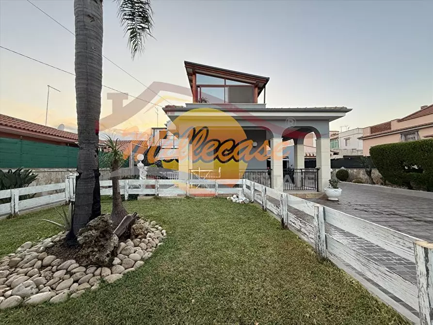 Immagine 3 di Villa in vendita  in VIA OZANAM a Siracusa
