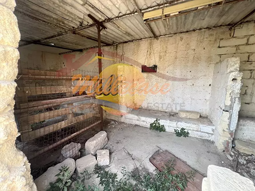 Immagine 15 di Capannone industriale in vendita  in TRAVERSA TORRE LANDOLINA a Siracusa