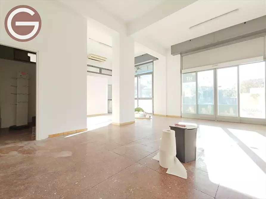 Immagine 2 di Locale commerciale in affitto  a Taurianova