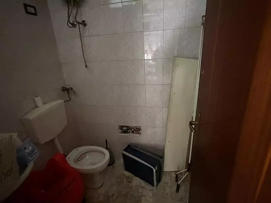 Immagine 6 di Locale commerciale in vendita  a Cinquefrondi