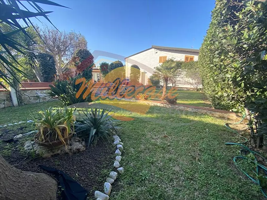 Immagine 1 di Villa in vendita  in VIA MARIA LIUGI MONTI a Siracusa