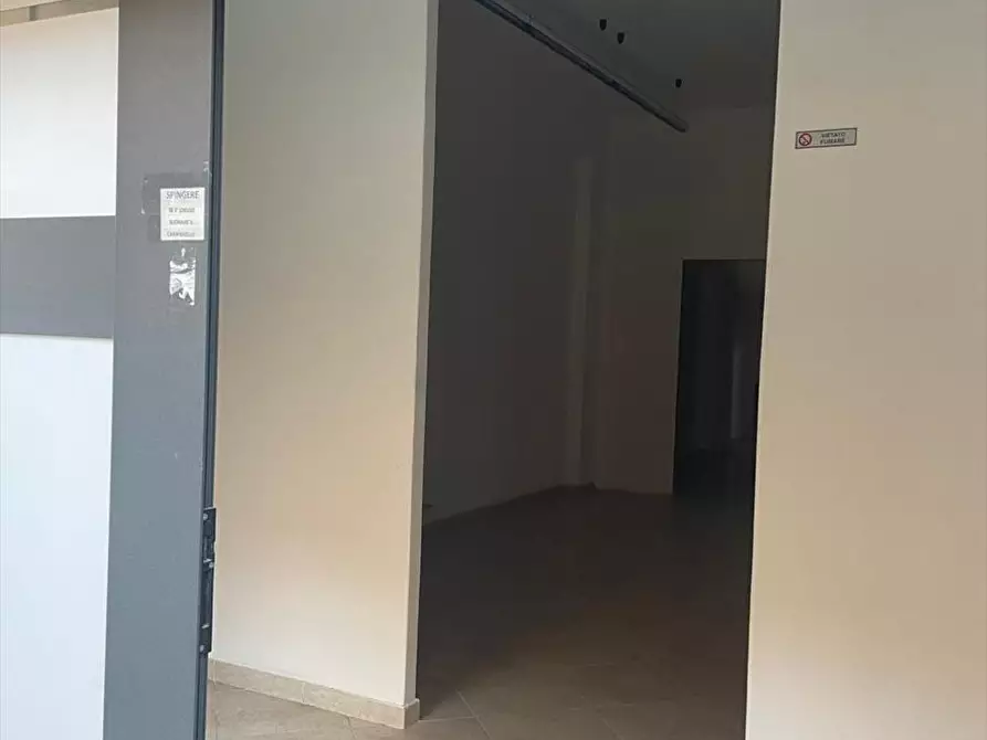 Immagine 14 di Ufficio in affitto  in via cesaro' a Erice