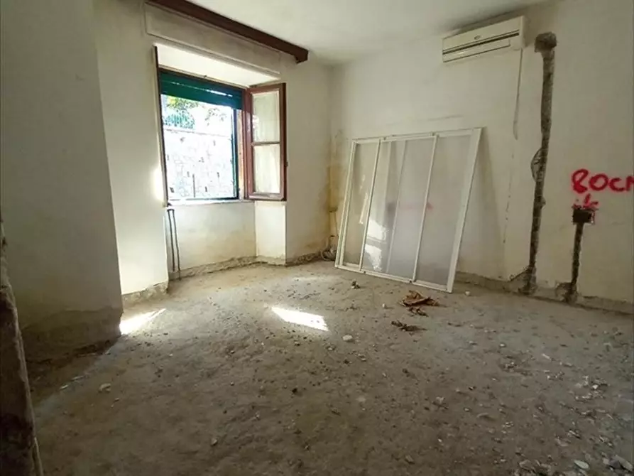 Immagine 16 di Appartamento in vendita  a Cinquefrondi