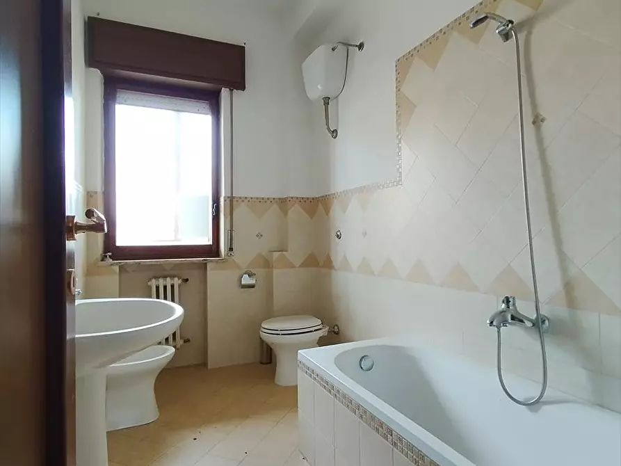 Immagine 9 di Appartamento in vendita  a Gioia Tauro