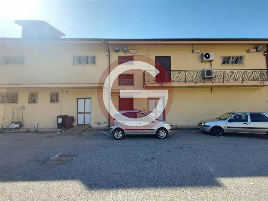 Immagine 3 di Locale commerciale in vendita  a Cittanova