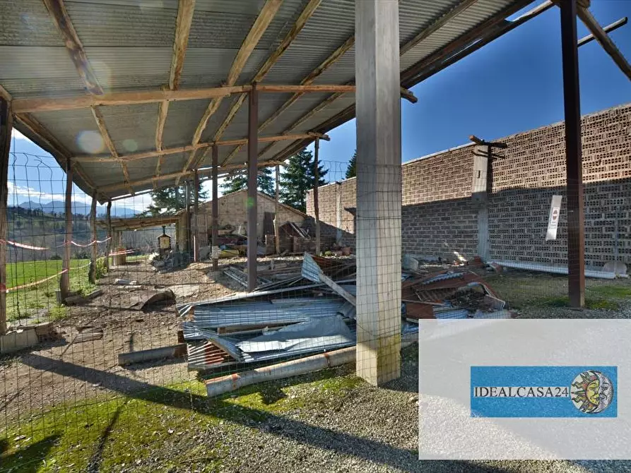 Immagine 11 di Deposito in vendita  in camporotondo di fiastrone c.da colvenale n. 7  a Camporotondo Di Fiastrone