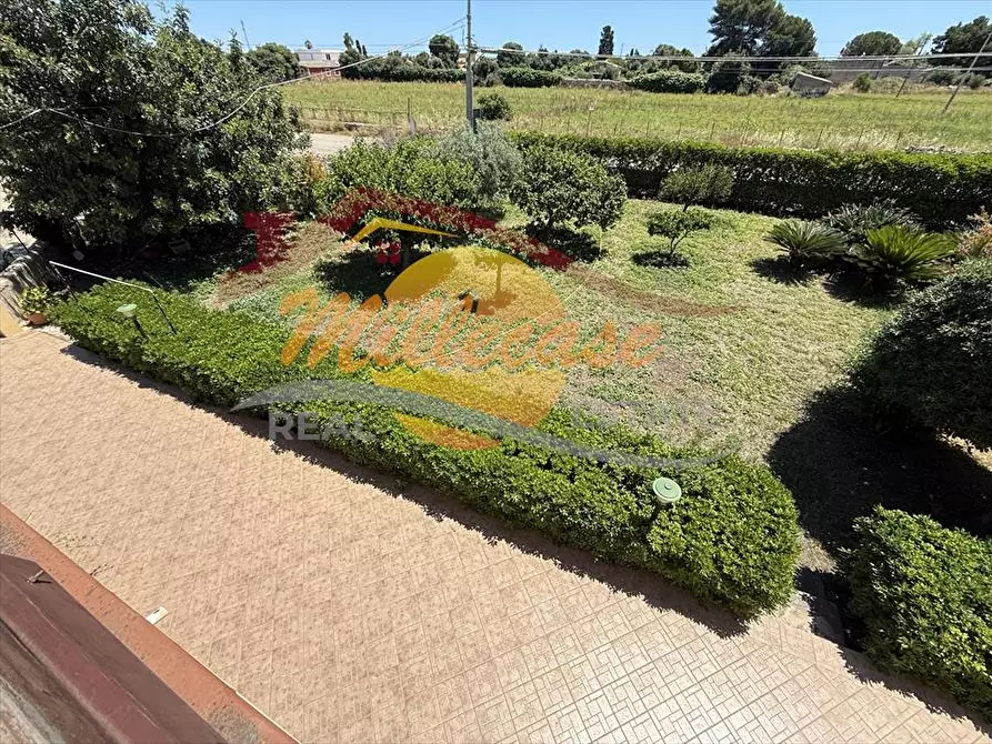 Immagine 6 di Villa in vendita  a Siracusa