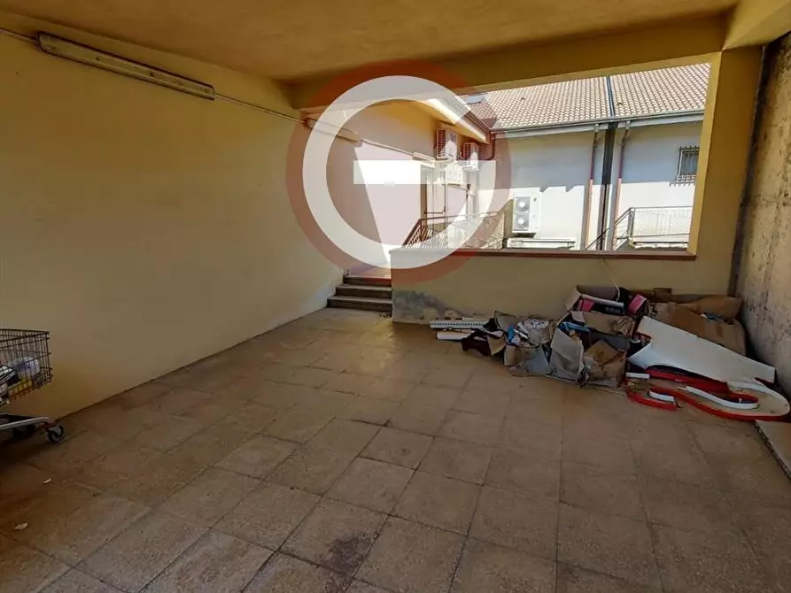 Immagine 12 di Locale commerciale in vendita  a Cittanova