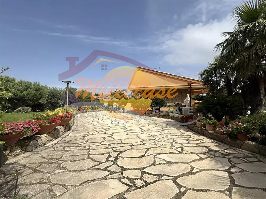 Immagine 11 di Villa in vendita  a Siracusa