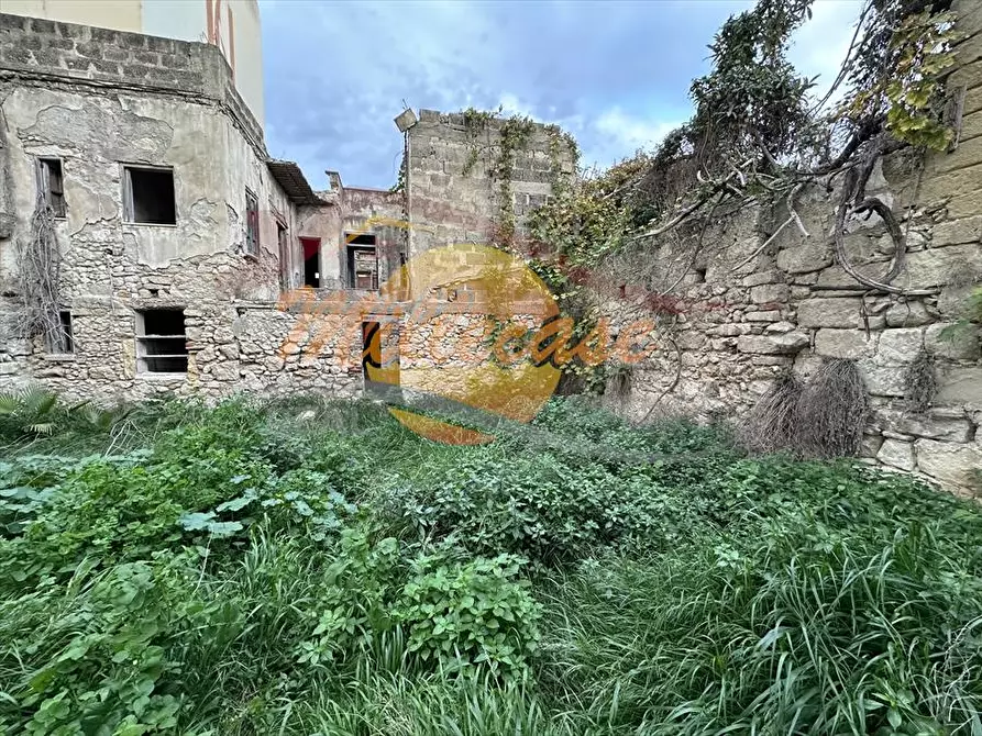 Immagine 18 di Palazzo in vendita  in via venezia a Siracusa