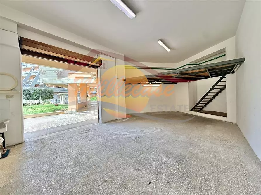 Immagine 8 di Garage in vendita  in VIALE TICA a Siracusa