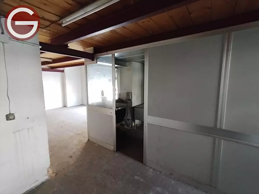 Immagine 6 di Locale commerciale in vendita  a Taurianova