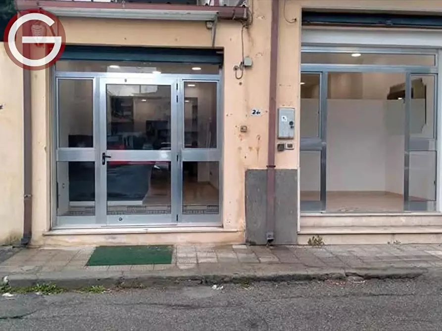 Immagine 3 di Locale commerciale   a Gioia Tauro