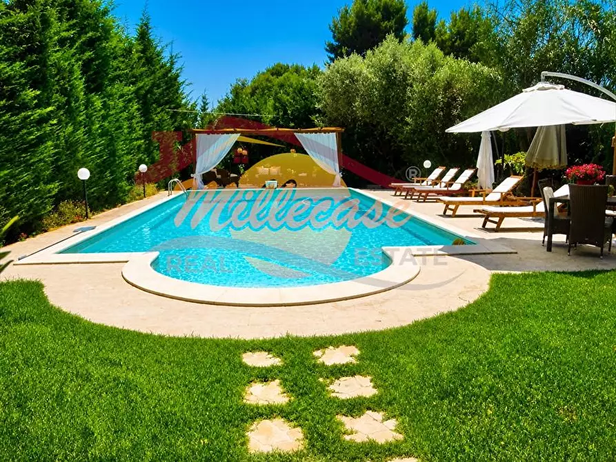 Immagine 1 di Villa in vendita  in TREMMILIA a Siracusa