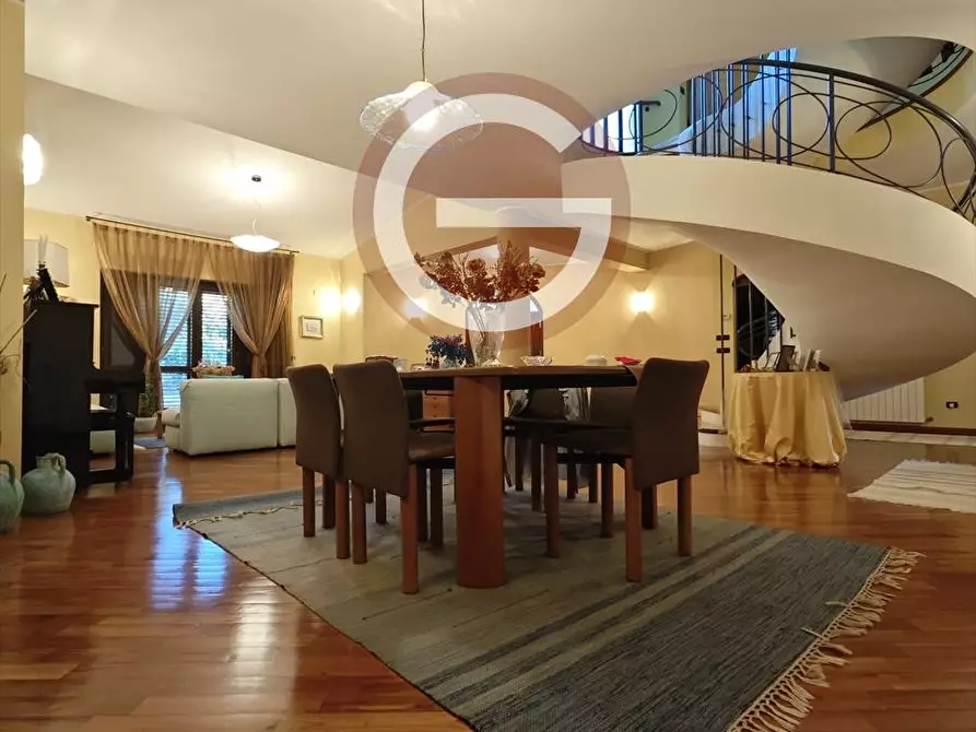 Immagine 9 di Villa in vendita  a Cittanova