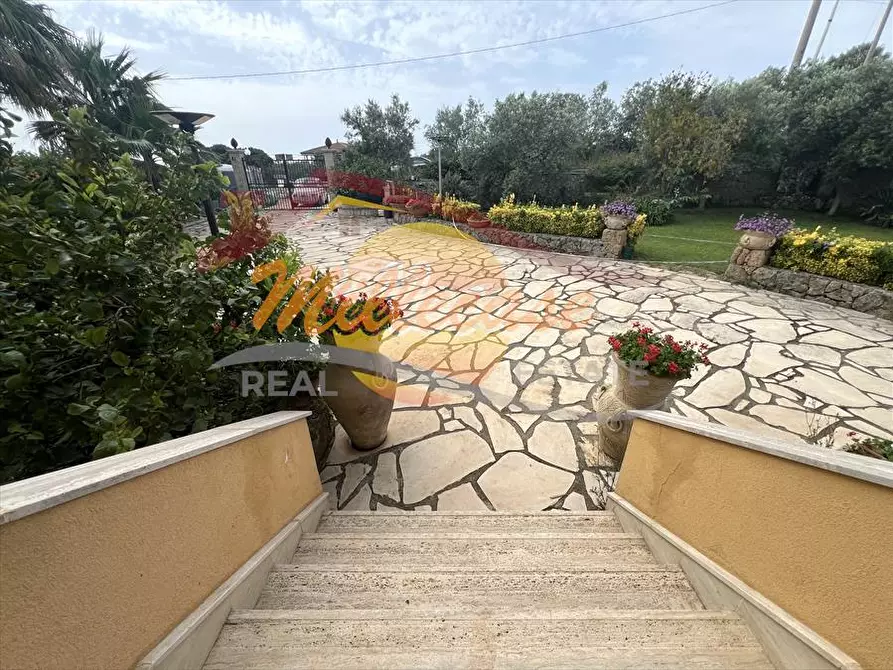 Immagine 3 di Villa in vendita  a Siracusa