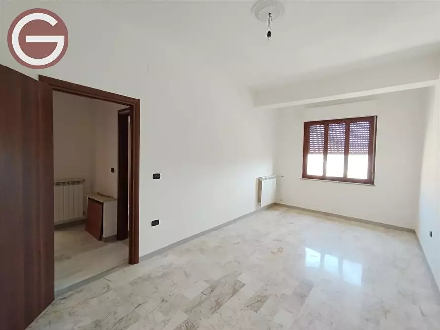 Immagine 12 di Appartamento in vendita  a Gioia Tauro