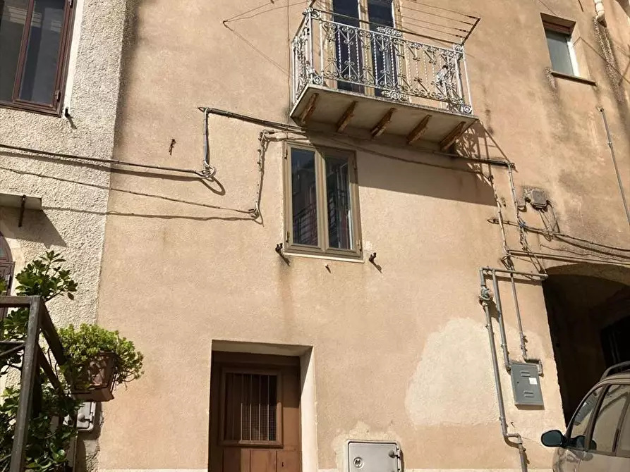 Immagine 2 di Casa indipendente in vendita  in Via Castello Cortile dei Greci  a Prizzi