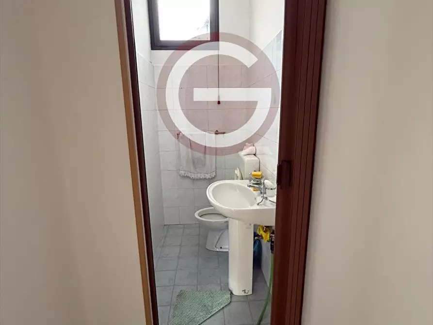 Immagine 5 di Garage in vendita  a Taurianova