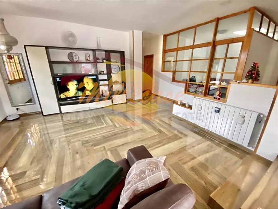 Immagine 8 di Villa in vendita  in VIA MARIA LIUGI MONTI a Siracusa
