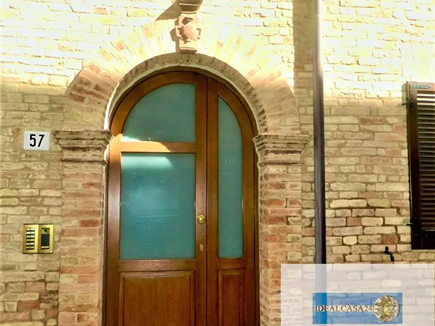 Immagine 2 di Appartamento in vendita  in Loro Piceno Via Regina Margherita n. 57 a Loro Piceno