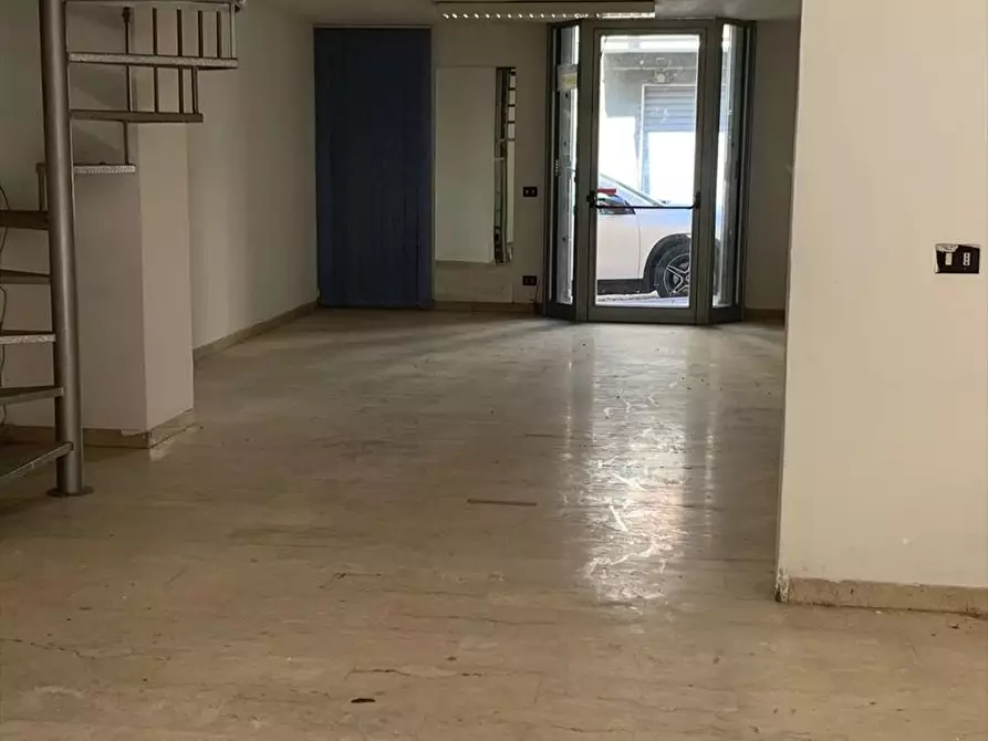 Immagine 6 di Locale commerciale in vendita  in Corso Finocchiaro Aprile 35 a Lercara Friddi