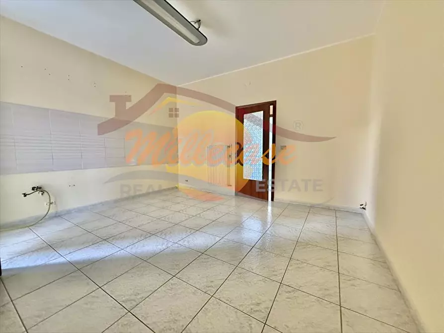 Immagine 3 di Appartamento in vendita  in VIA AVOLA a Siracusa