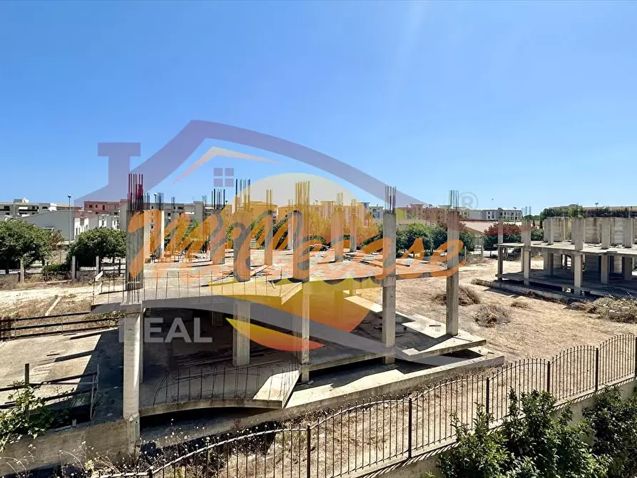 Immagine 15 di Villa in vendita  in via maria luigi monti a Siracusa