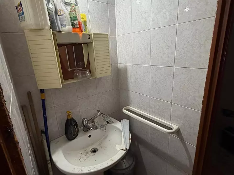 Immagine 5 di Locale commerciale in vendita  a Cinquefrondi