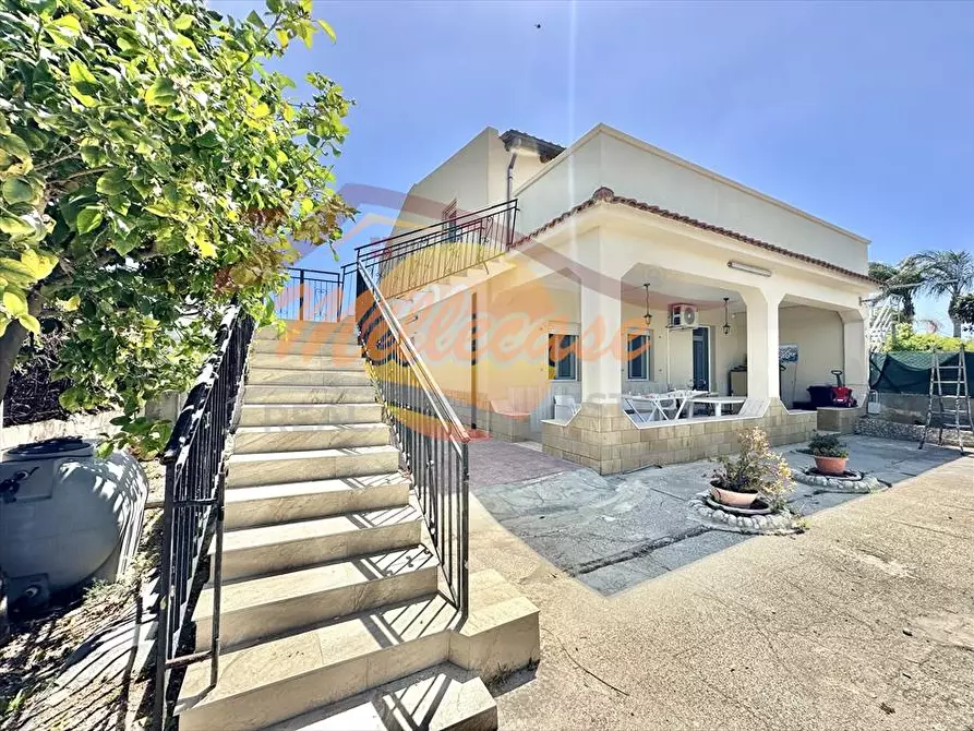 Immagine 1 di Villa in vendita  in fanusa a Siracusa
