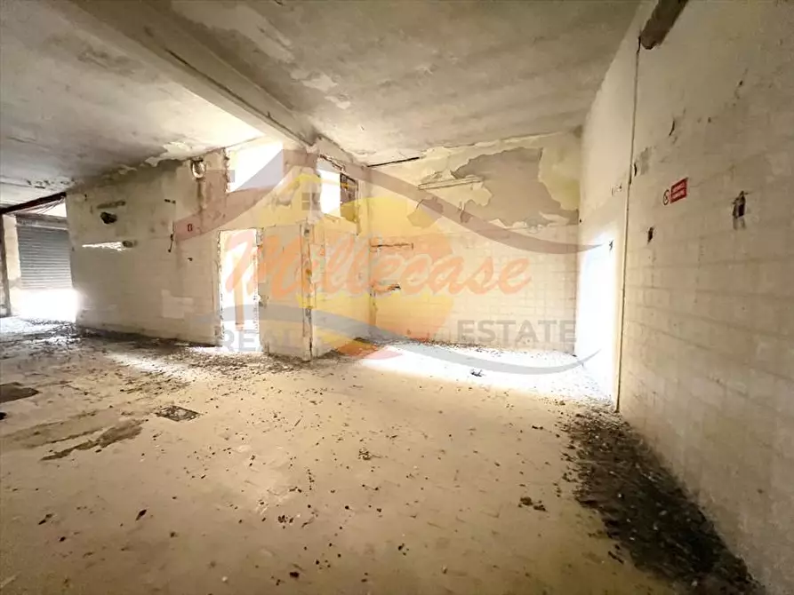 Immagine 9 di Locale commerciale in vendita  in VIA PIAVE a Siracusa