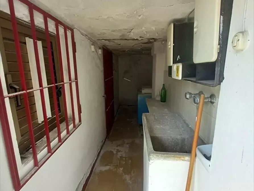 Immagine 10 di Casa indipendente in vendita  a Taurianova