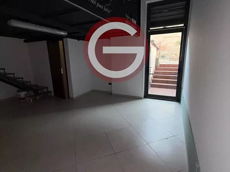 Immagine 7 di Locale commerciale in affitto  a Taurianova