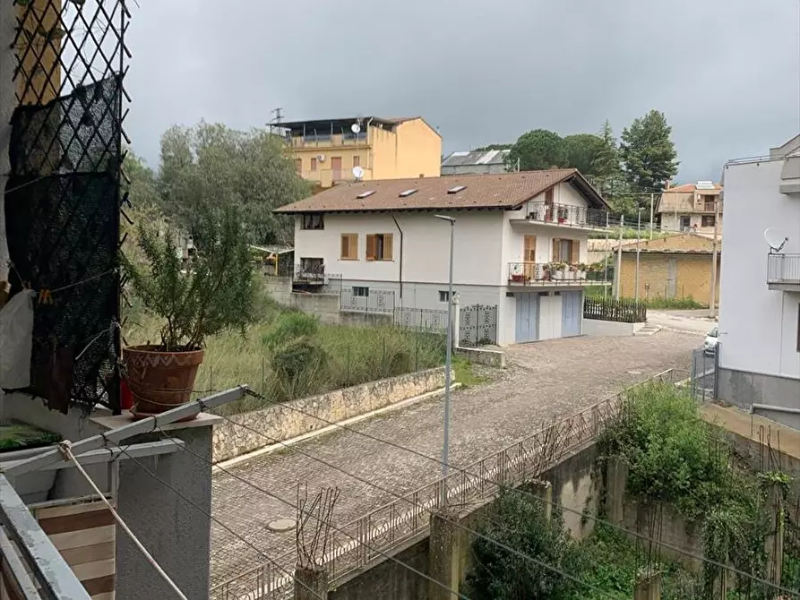 Immagine 3 di Appartamento in vendita  in Via Luigi Einaudi 19 a Lercara Friddi