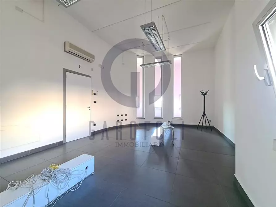 Immagine 9 di Ufficio in affitto  in Via Antichi Pastifici n.8 a Molfetta