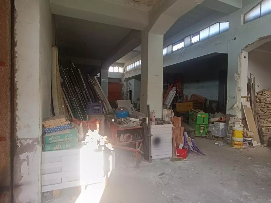 Immagine 3 di Deposito in vendita  a Taurianova